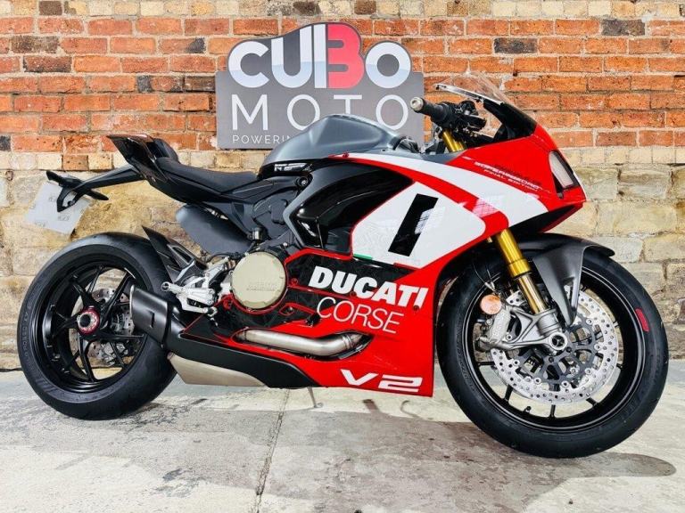 DUCATI PANIGALE V2 SUPERQUADRO FINAL EDITION 26 OF 555 2025 75