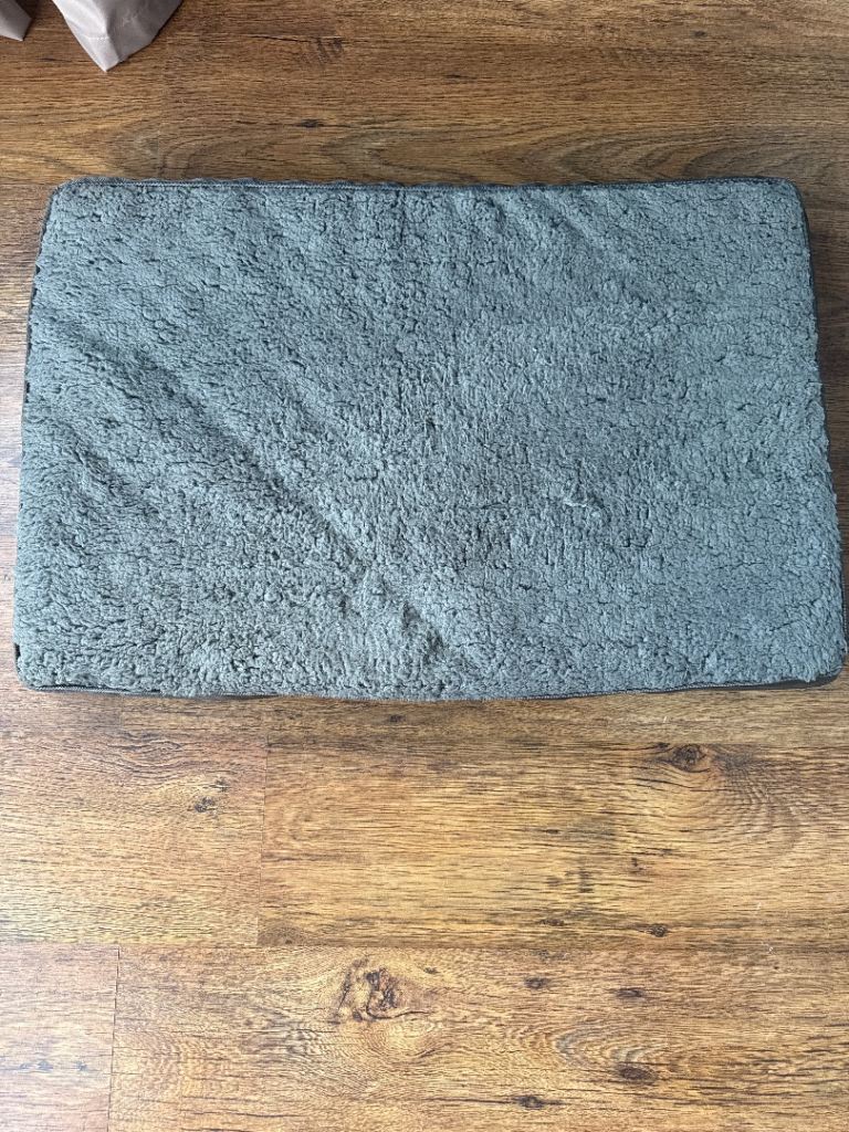 Dog bed 