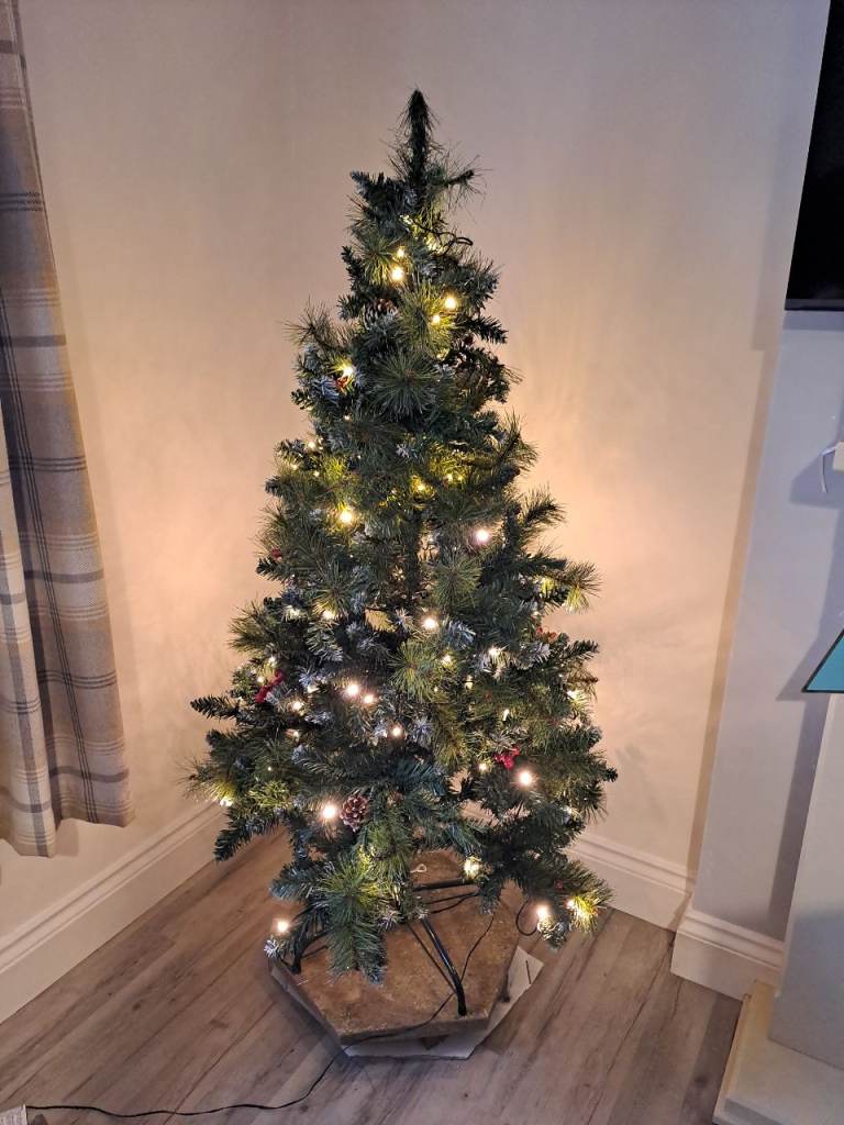 Pre lit Christmas Tree