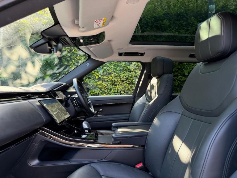 2024 Land Rover Range Rover Sport 3.0 D300 MHEV Dynamic SE SUV 5dr Diesel Auto 4WD Euro 6 (s/s) (...