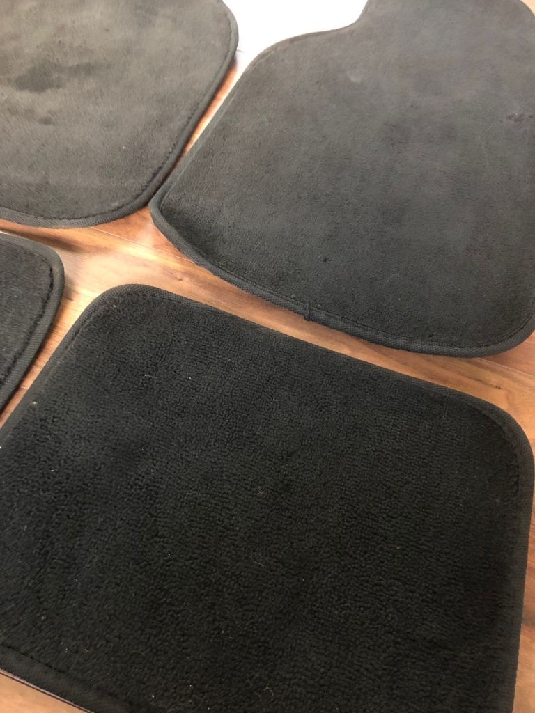 Set of 4 Black Carpeted Car Mats