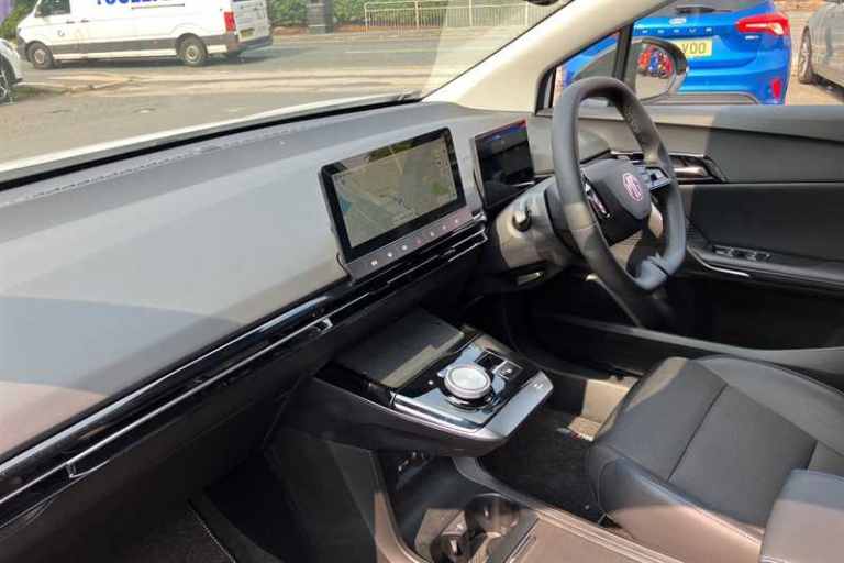 2025 MG MG4 150kW Trophy EV Long Range 64kWh 5dr Auto HATCHBACK ELECTRIC Automatic