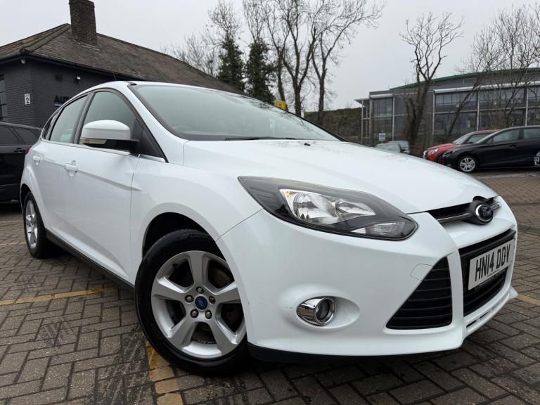 2014 Ford Focus 1.0T EcoBoost Zetec Navigator Hatchback 5dr Petrol Manual Euro