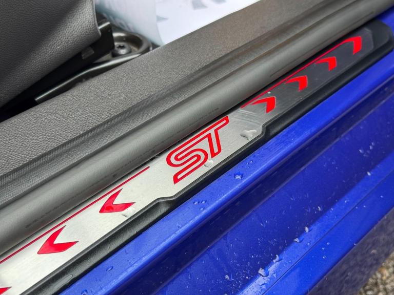 2015 Ford Fiesta 1.6 EcoBoost ST-3 3dr HATCHBACK PETROL Manual