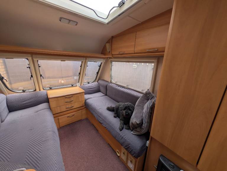 Swift Charisma 545 2001/2