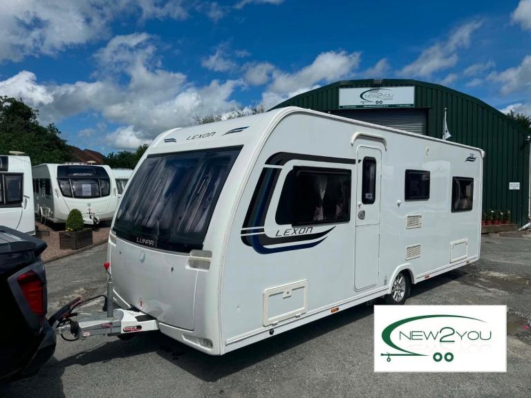 2015 Lunar Lexon 590 4 Berth FIXED SINGLES Caravan - STOCK H107