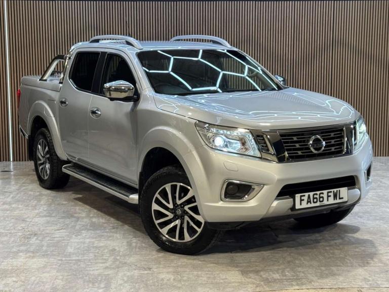 2017 Nissan Navara 2.3 Navara Tekna dCi Auto 4WD 5dr SUV Diesel Automatic