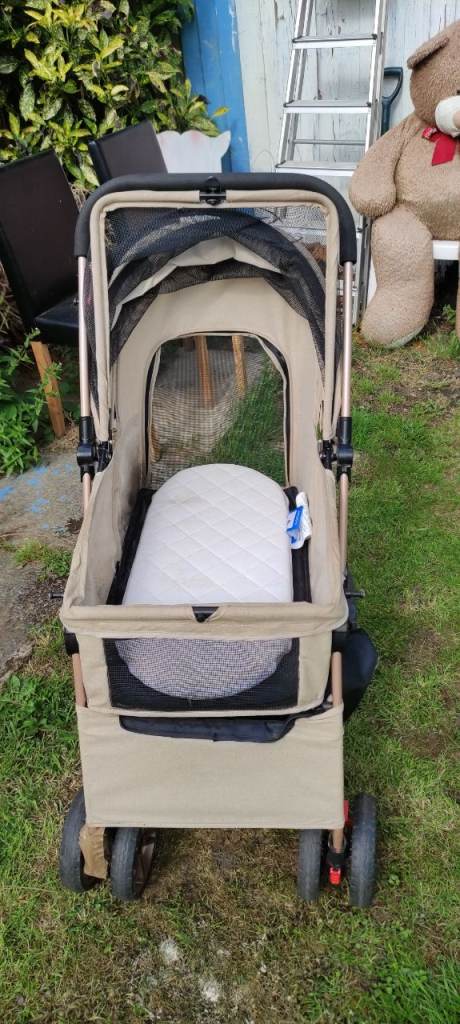 Dogs pushchair 