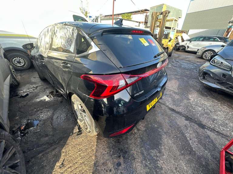 2023 HYUNDAI I20 1.0T GDI 48V MHD PREMIUM 5DR DCT BREAKING FOR PARTS