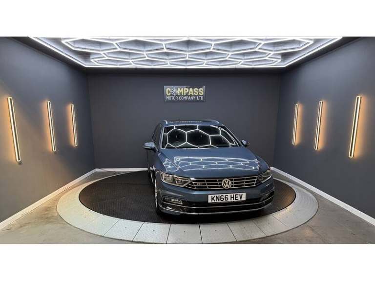 Volkswagen Passat 2.0 TDI BlueMotion Tech R-Line Estate 5dr Diesel Manual Euro 6 (s/s) (190 p Est...