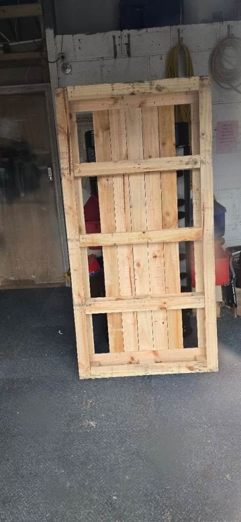 Free Pallet (6ft x 3ft)