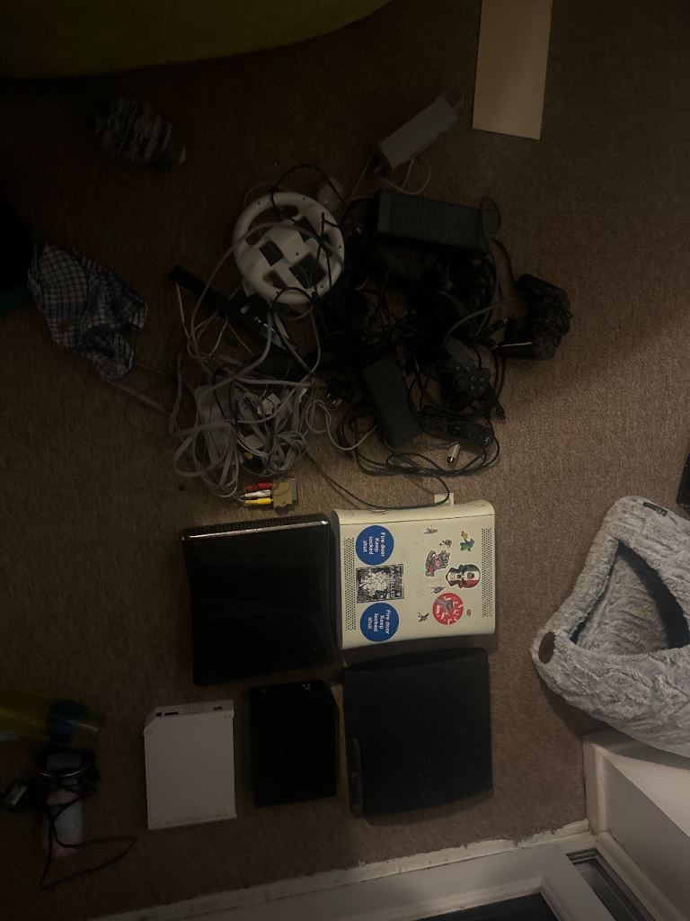 JOBLOT of games consoles Will ps3 xbox