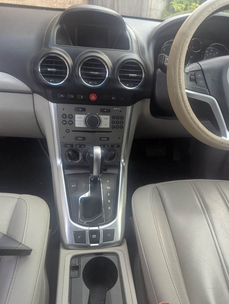 Automatic 4x4 Vauxhall Antara low mileage New MOT 