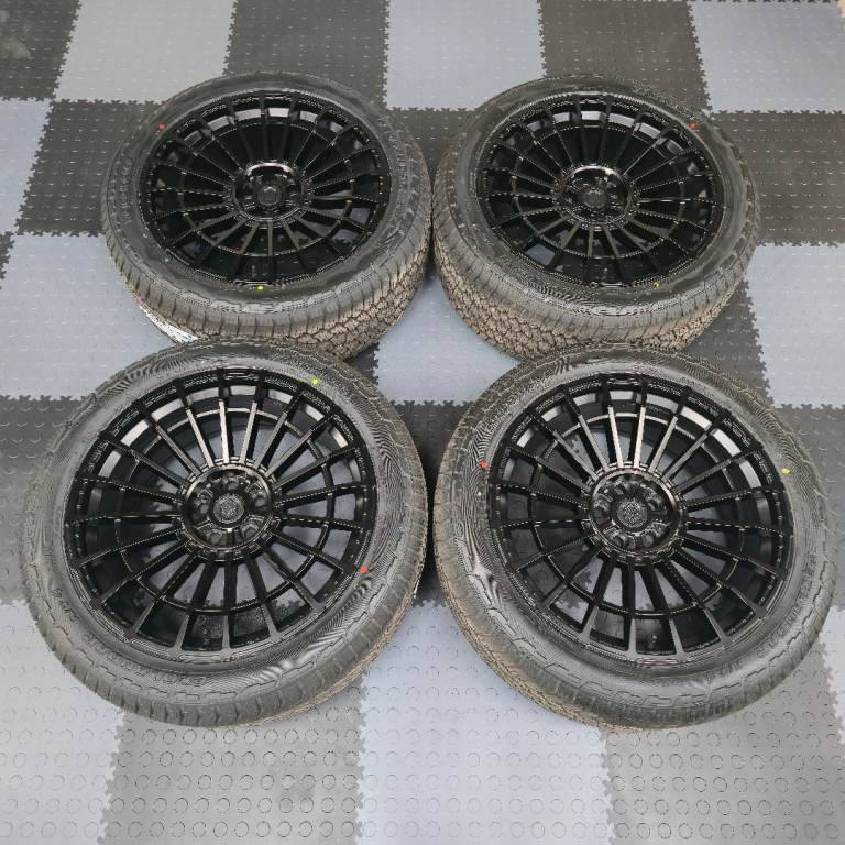 Urban Defender 22" Alloy Wheels Genuine WX-3 Land Rover Yokohama AT WX3