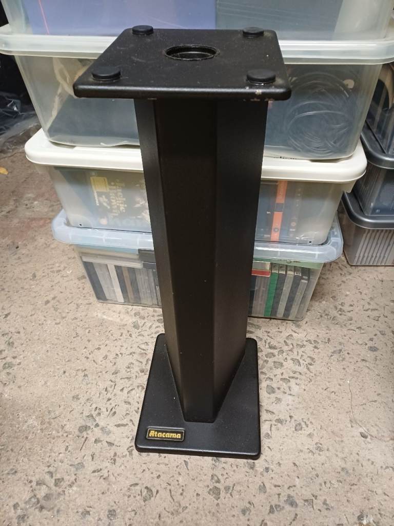 Atacama 24" triangular design speaker stands