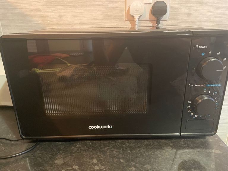 Microwave Cookworks (Like New) £30
