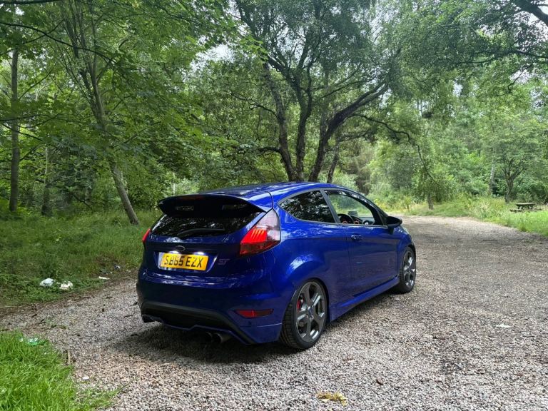 Ford, FIESTA, Hatchback, 2015, Manual, 1596 (cc), 3 doors