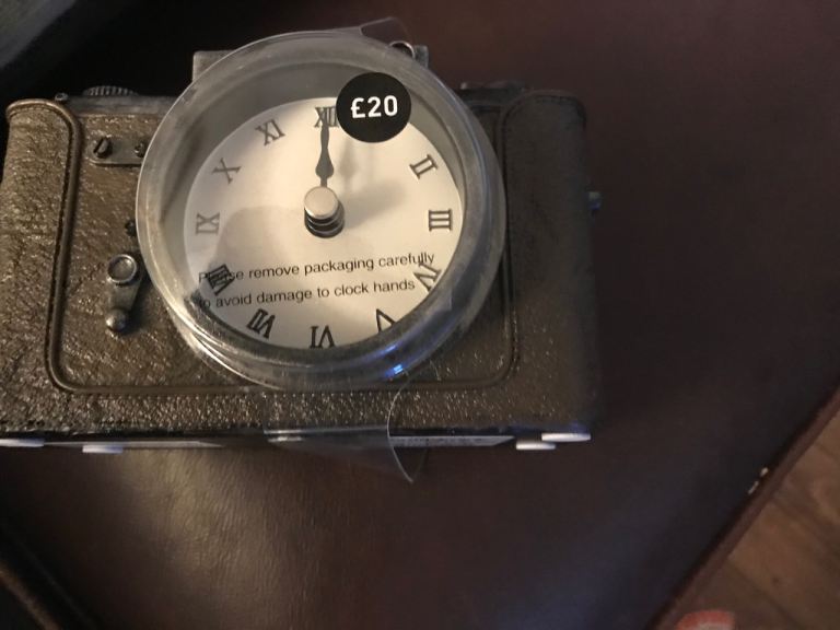 Novelty Camera Desk Clock - Brand New