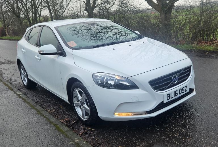 2016 Volvo V40 ES 2.0 D2 - 13 Months MOT - Full Service History