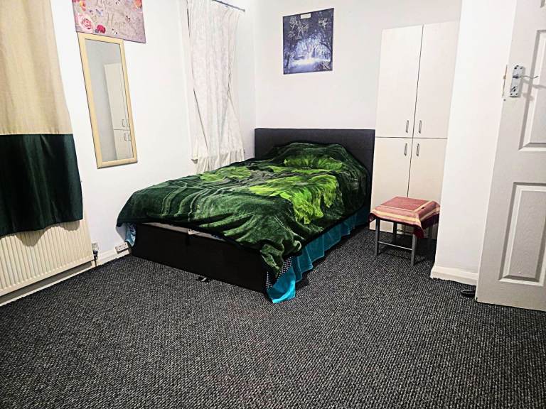 Master double room to let in barking IG11- All Bill Included. No Agent Fee