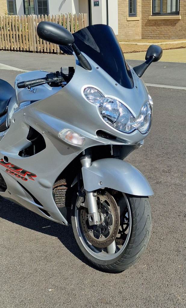Kawasaki ZZR1200, 2002