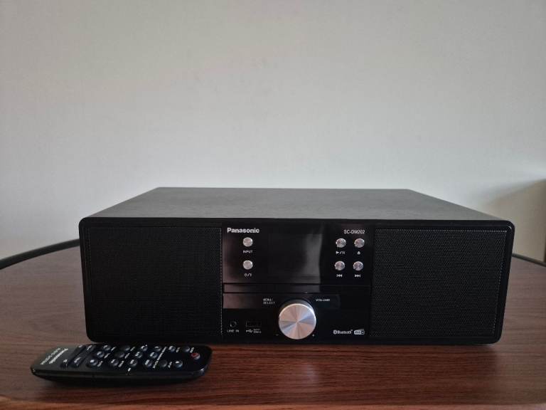 Panasonic SC-DM202 Compact Stereo System – Black, As New