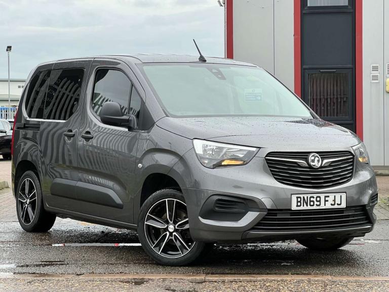 2019 Vauxhall Combo Life 1.5 Turbo D Design 5dr MPV DIESEL Manual