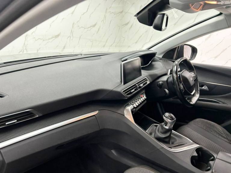 2018 Peugeot 3008 1.2 PureTech Active SUV 5dr Petrol Manual Euro 6 (s/s) (130 ps) F/S/H!! 2 F HAT...