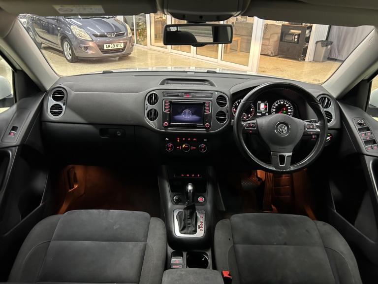 2015 Volkswagen Tiguan 2.0 TDi BlueMotion Tech Match 4MOTION 5dr 150 DSG ESTATE Diesel Automatic