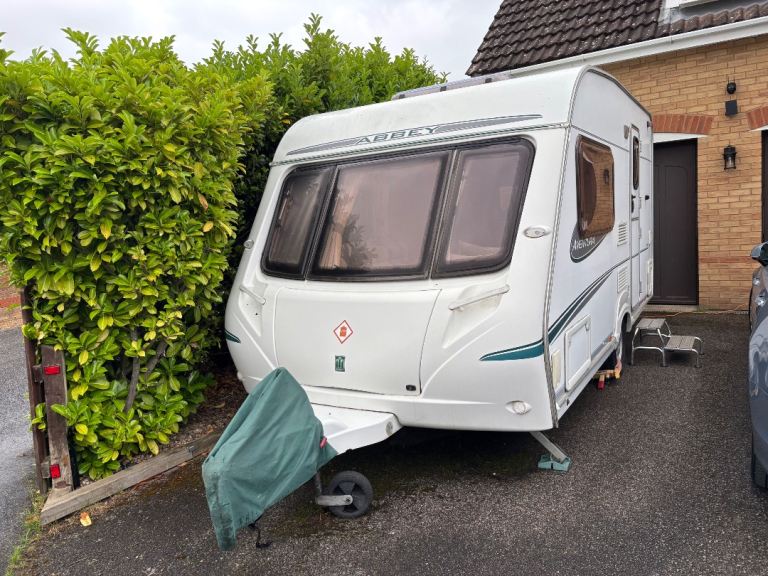 Abbey Aventura 312 Caravan 2006 - Good Condition