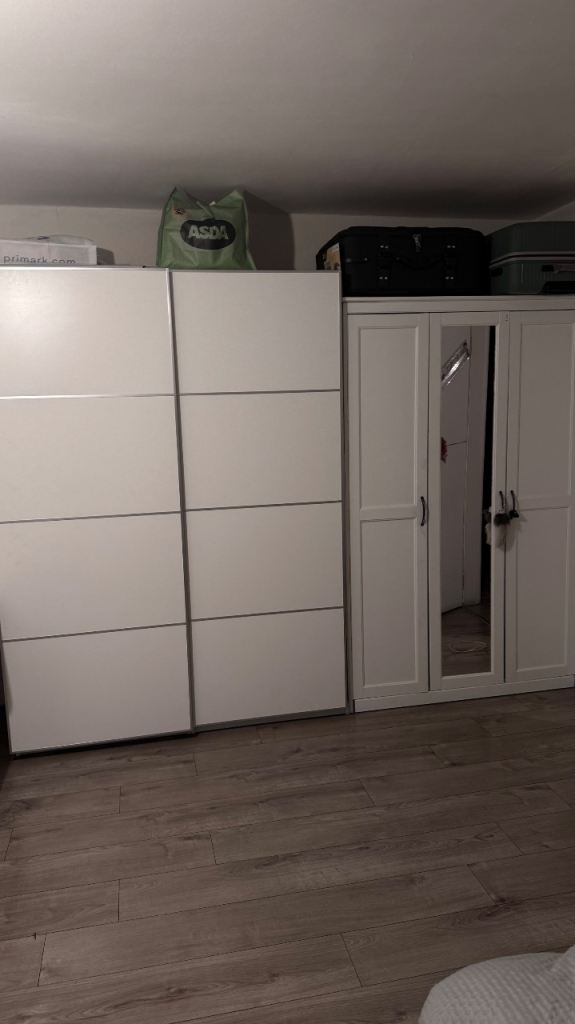 King size room for two boys 