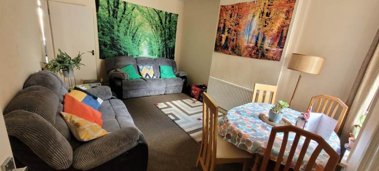A nice double room in CV3 Coventry 400 pound all inclusive