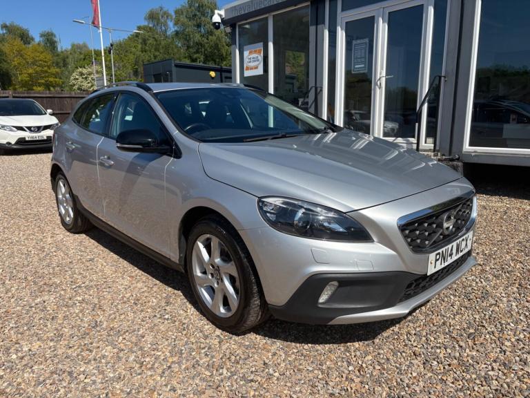 2014 Volvo V40 Cross Country 1.6 D2 Lux Euro 5 (s/s) 5dr HATCHBACK Diesel Manual