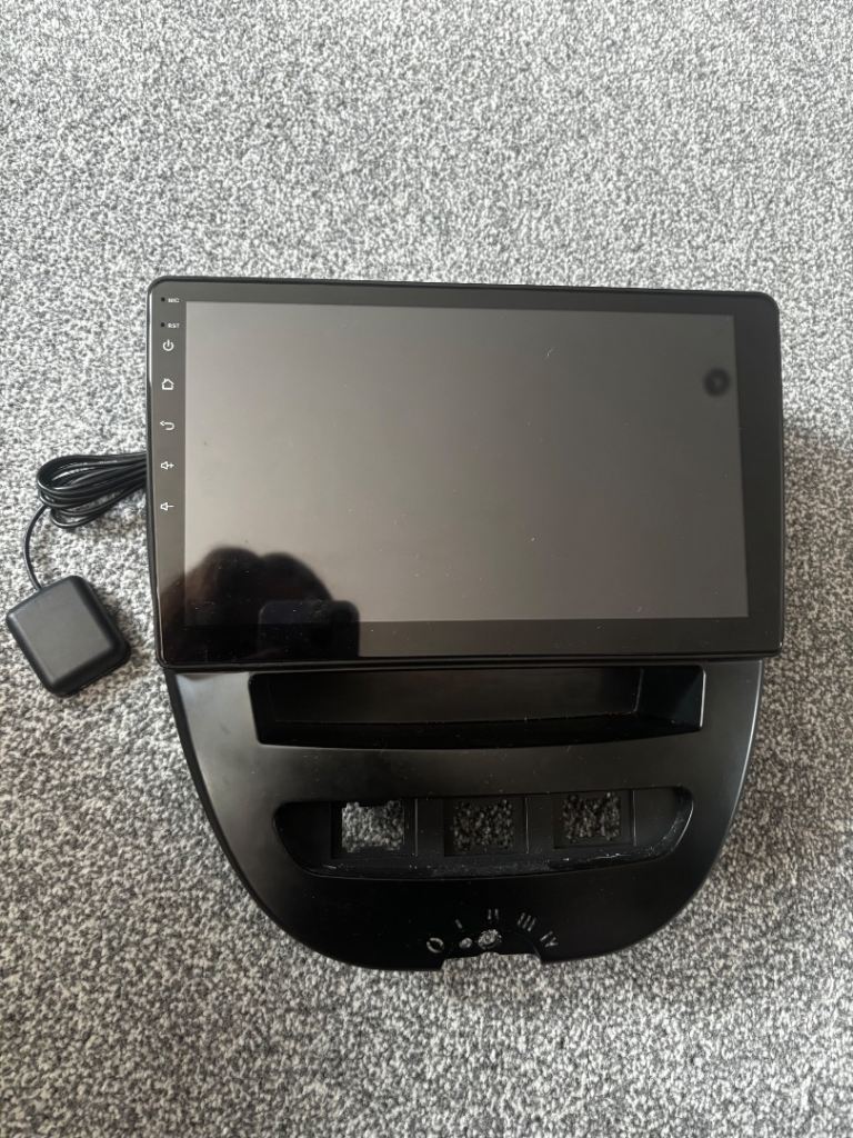 Apple CarPlay & Android Auto Stereo for Toyota Aygo / Peugeot 107 / Citroën C1 (2005–2014)