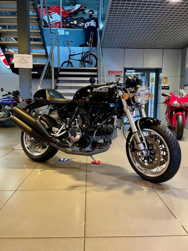 DUCATI SPORT 1000 06 MONO - FANTASTIC CONDITION - 7K MILES