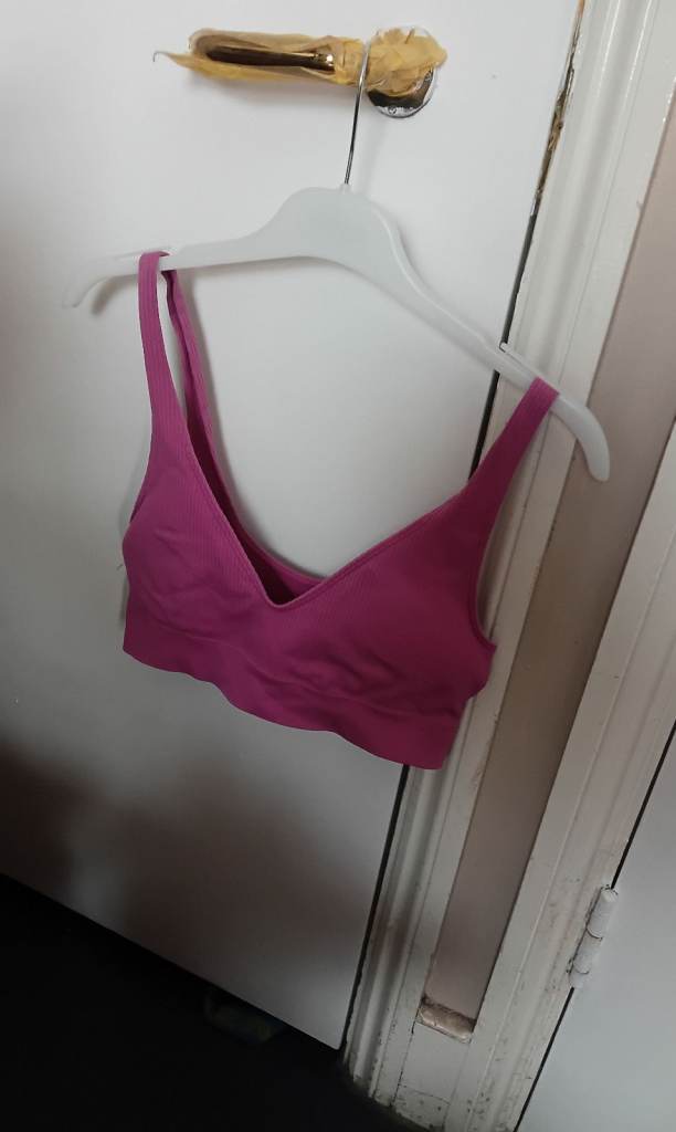 Pink Sports Bra – Good Condition, medium size 10