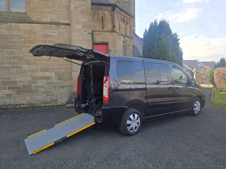 2014 Peugeot Expert Tepee 2.0 HDi L1 98 Comfort = Wheelchair Accessible Vehicle MPV Diesel Manual