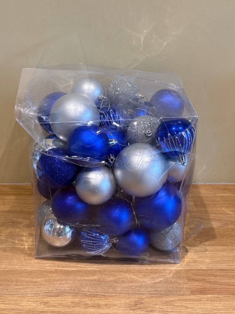 Christmas Baubles (Blue & Silver)