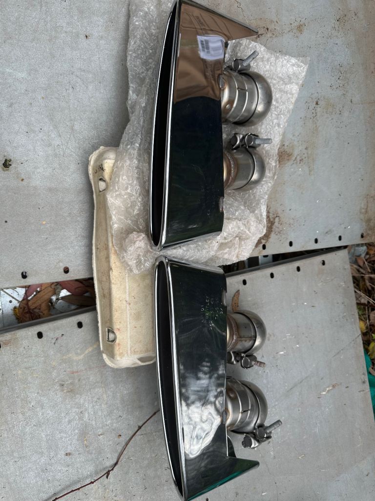 Bentley exhaust tips