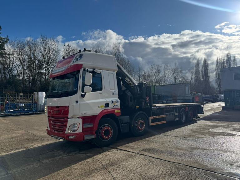 DAF CF 450 8x2 Flatbed With Crane £52500 + VAT