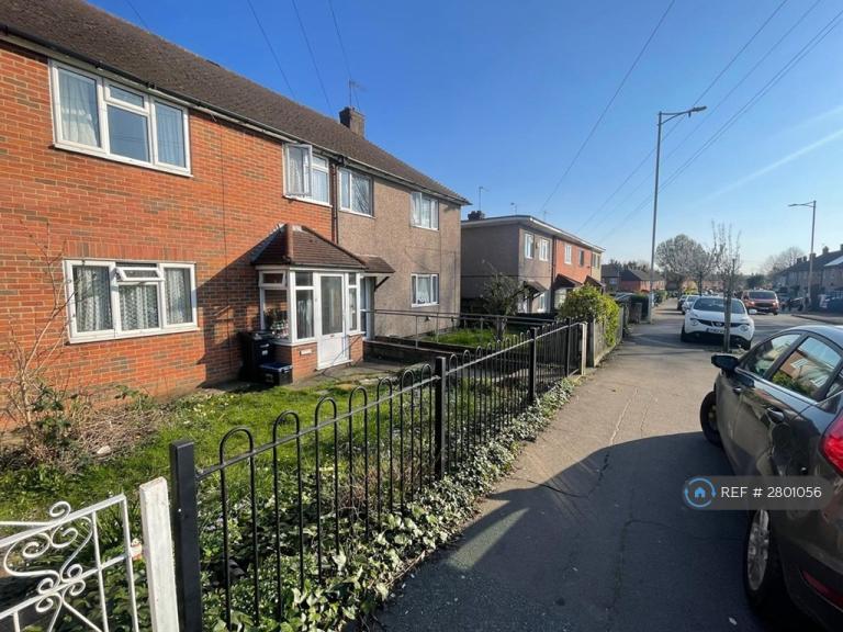 3 bedroom house in Manford Way, Chigwell, IG7 (3 bed) (#2801056)