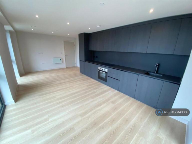 2 bedroom flat in Dutton Street, Manchester, M3 (2 bed) (#2714330)