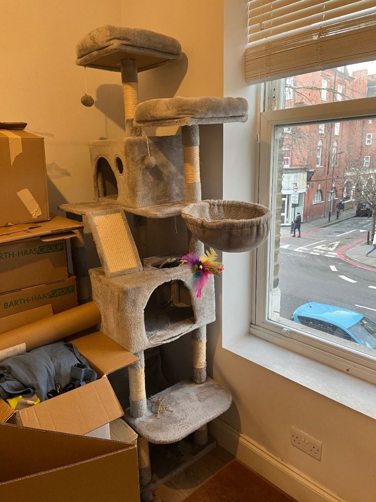 Cat tree