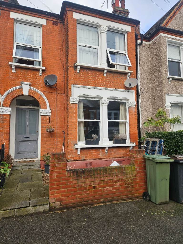 4 Bedroom 1st floor flat. Available 23Feb 2026 