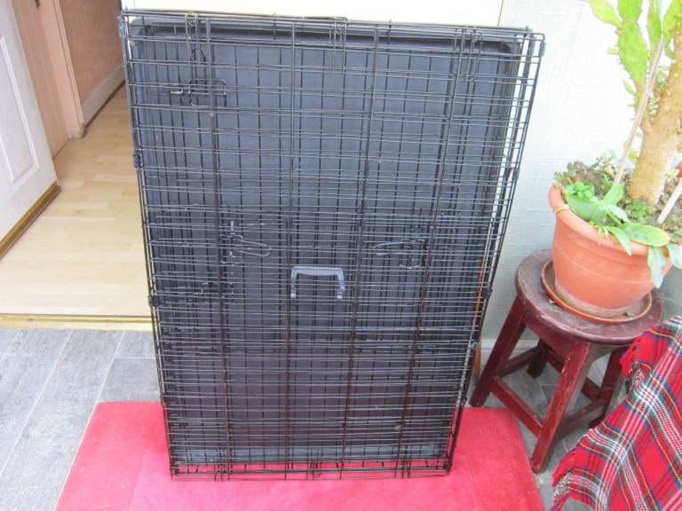 DOG CRATE LARGE  110cm x 70 x 70cms
