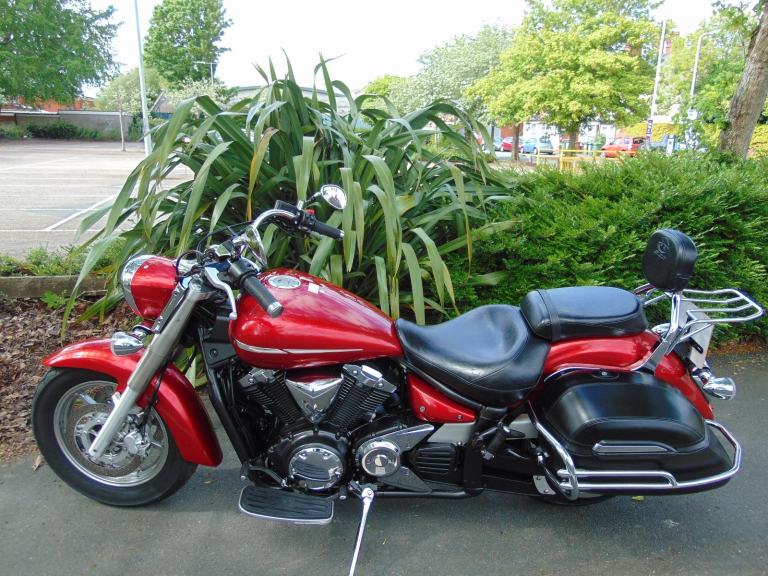 Yamaha XVS1300 Midnight Star 07 low mile custom cruiser shaft drive FSH p/ex  ok