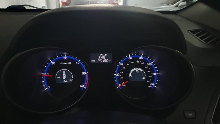 HYUNDAI IX35* 1.7 Crdi * 2wd* DIESEL*26,000 MILES* 1 OWNER* FULL S/HISTORY 