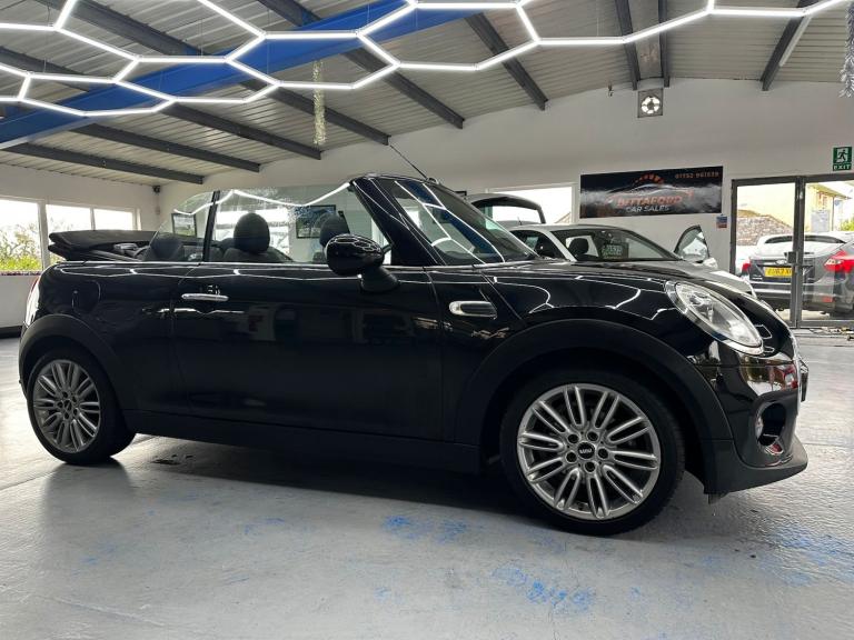 MINI CONVERTIBLE 1.5 Cooper D Convertible 2016