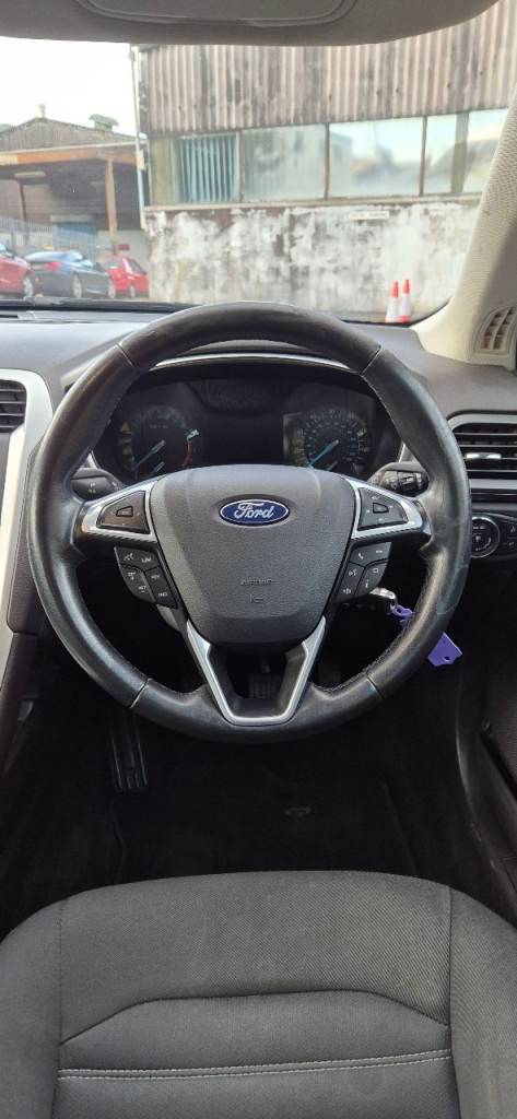 Ford Mondeo 1.0 petrol ecoboost full service history TAX £35 per year 