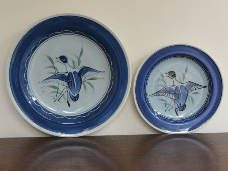image for HOLKHAM POTTERY DINNER PLATE SET OF 12
